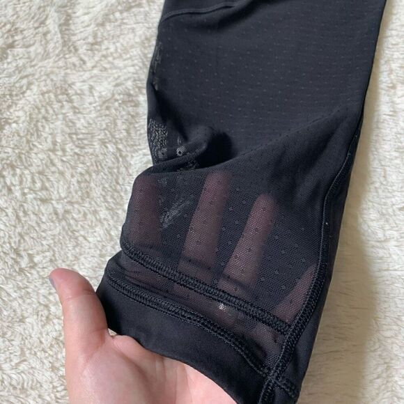 Lululemon Cropped Athletic Mesh Dotted Leggings - Picture 4 of 8